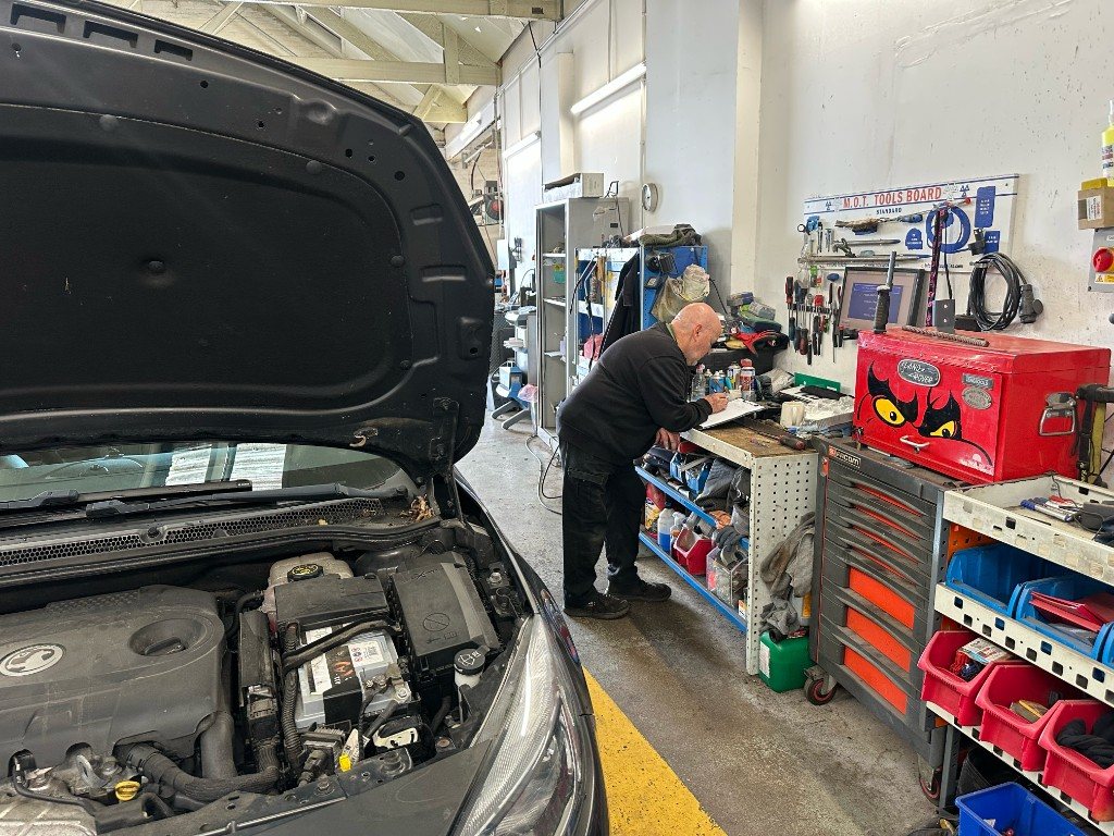 Bankside MOT & Repair technicians in the workshop